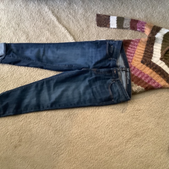 GAP Jeans size 12 denim strait cuff. Sweater made by Ultra Flirt size medium - Picture 4 of 5